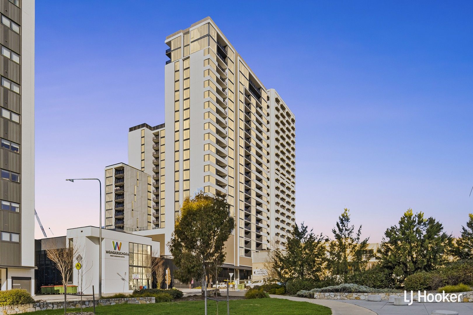 1 bedrooms Apartment / Unit / Flat in 1502 & 1901/49 Furzer Street PHILLIP ACT, 2606
