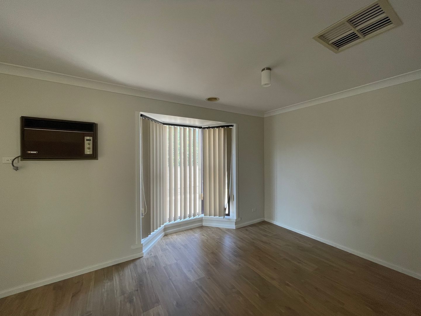 383 Douglas Road, Lavington NSW 2641, Image 2