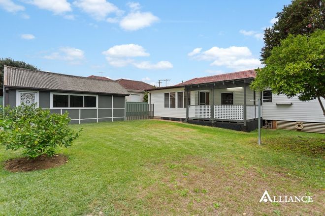 Picture of 5 Colleen Avenue, PICNIC POINT NSW 2213