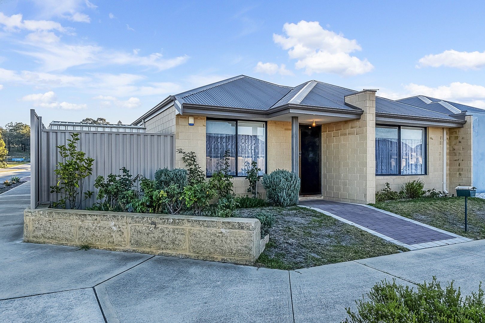 3 bedrooms House in 24 Icelandic Meander BALDIVIS WA, 6171