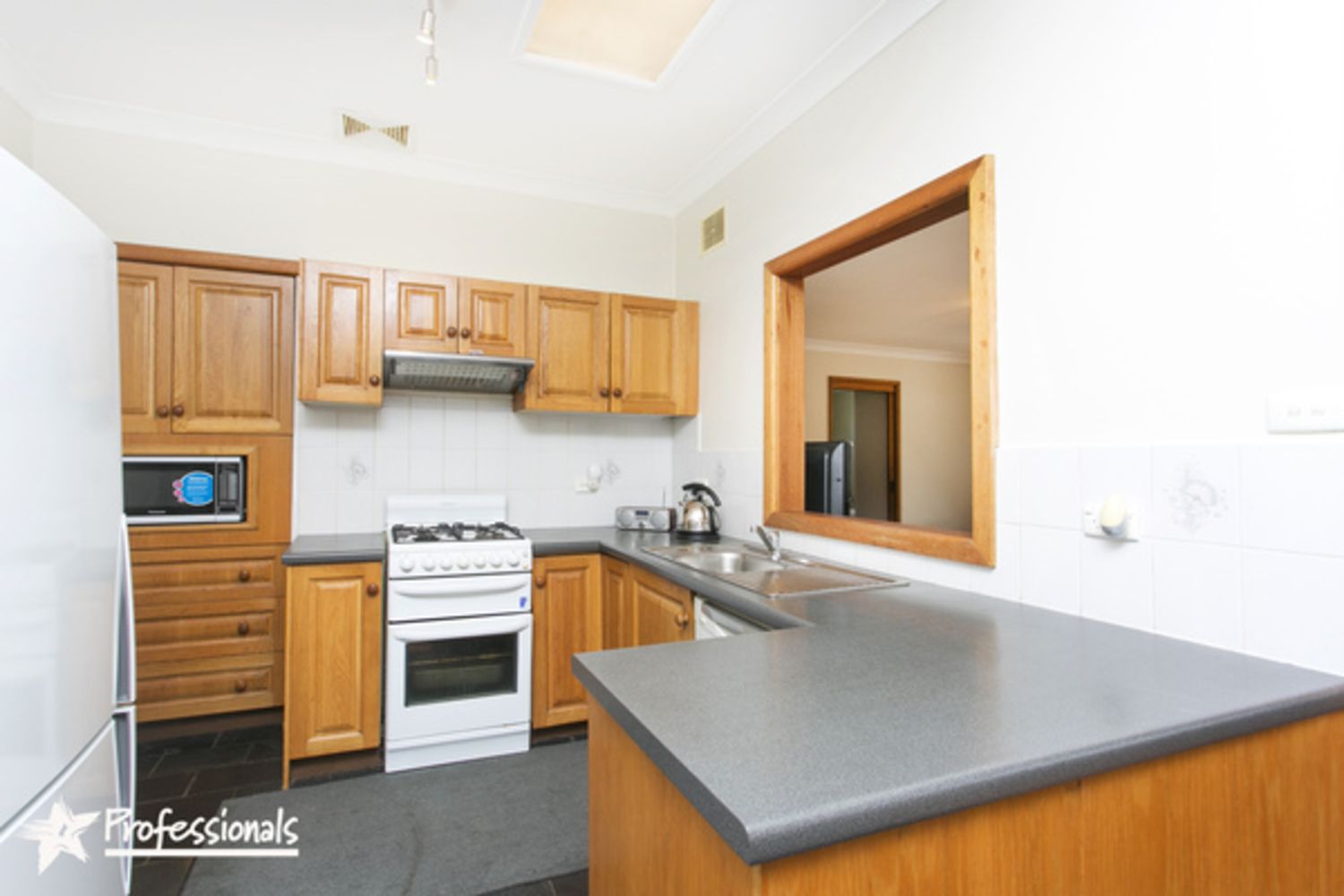 44 Greenway Parade, Revesby NSW 2212, Image 2