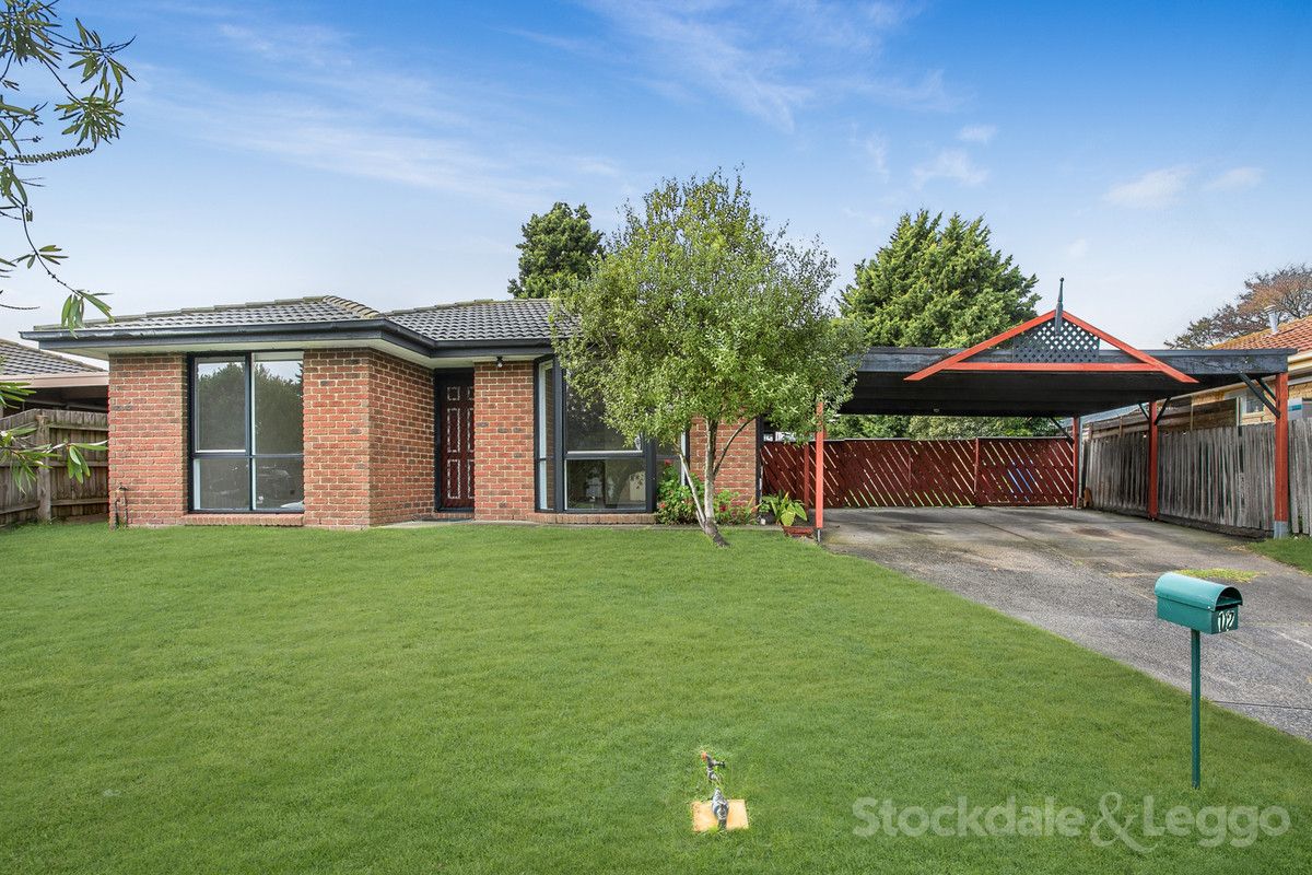 3 bedrooms House in 12 Maltravers Crescent CRANBOURNE NORTH VIC, 3977