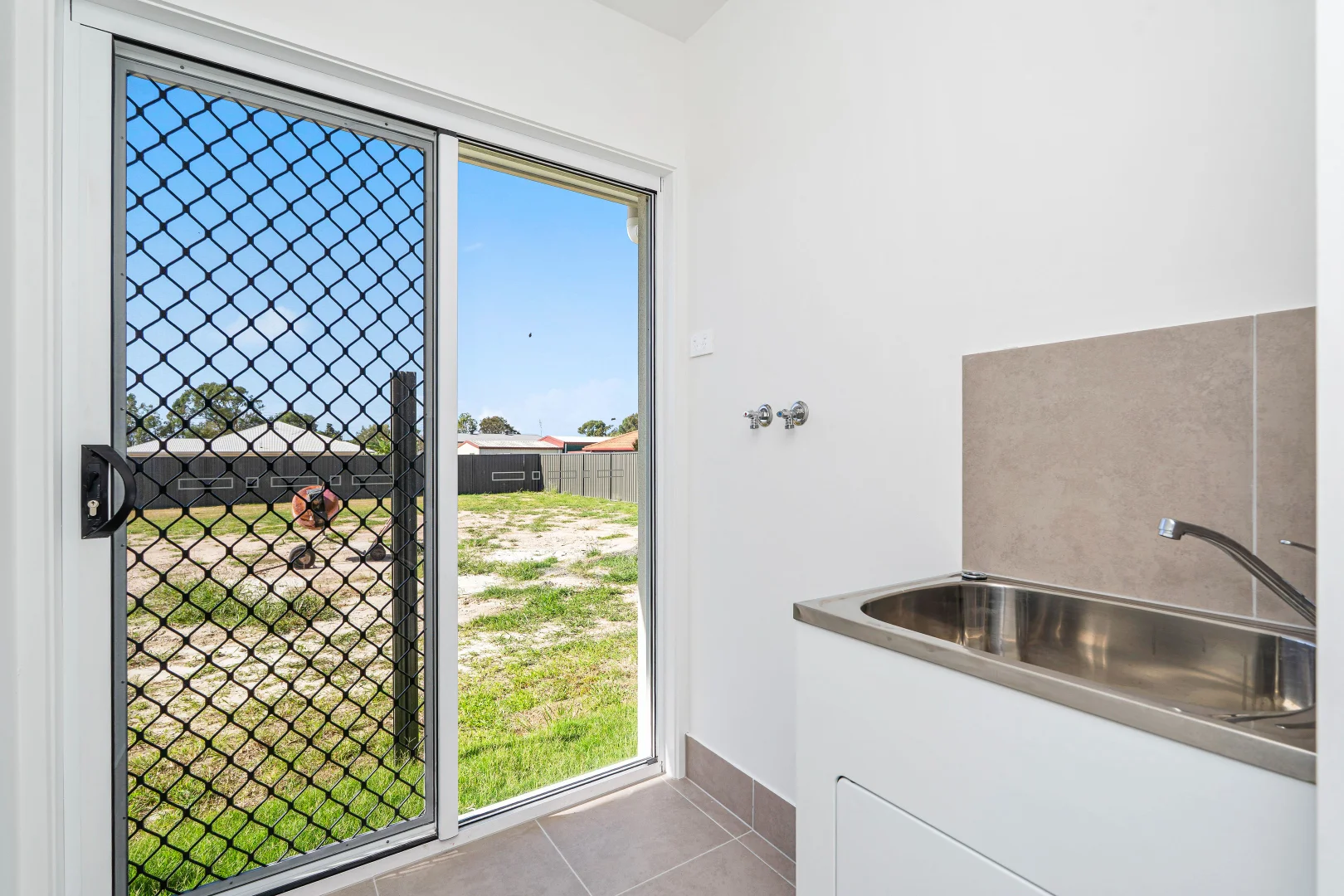 Additional image 13 of 8/124-128 Colyton Street, Torquay QLD 4655