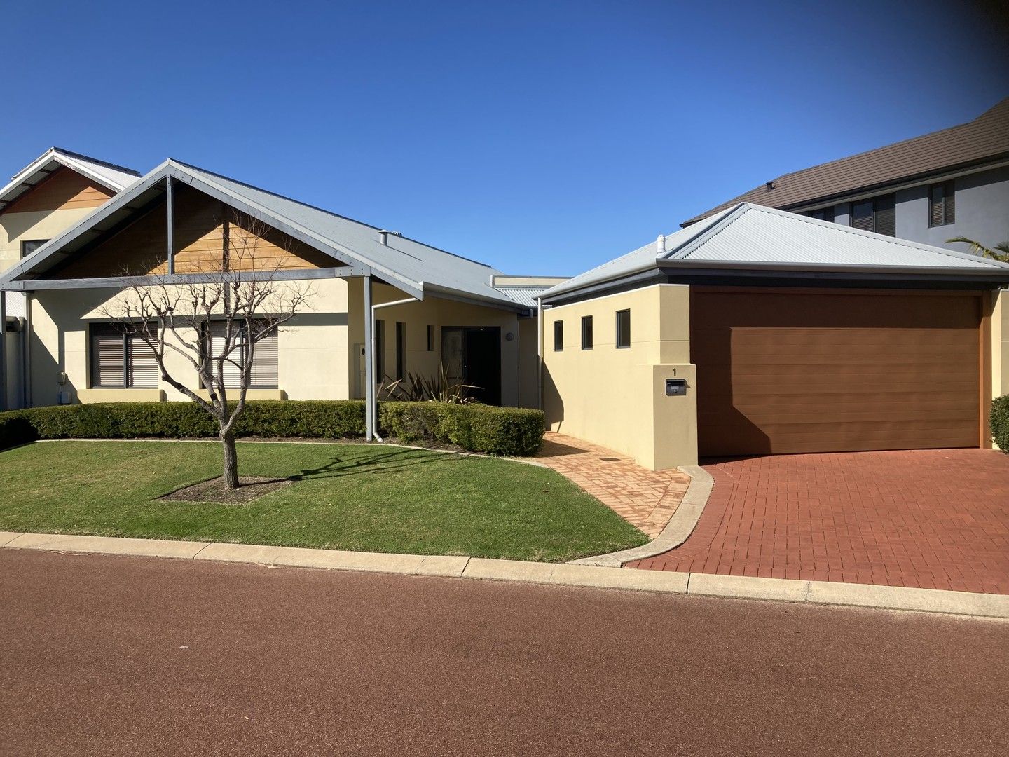 3 bedrooms House in 1/3 Piccalo Place HALLS HEAD WA, 6210