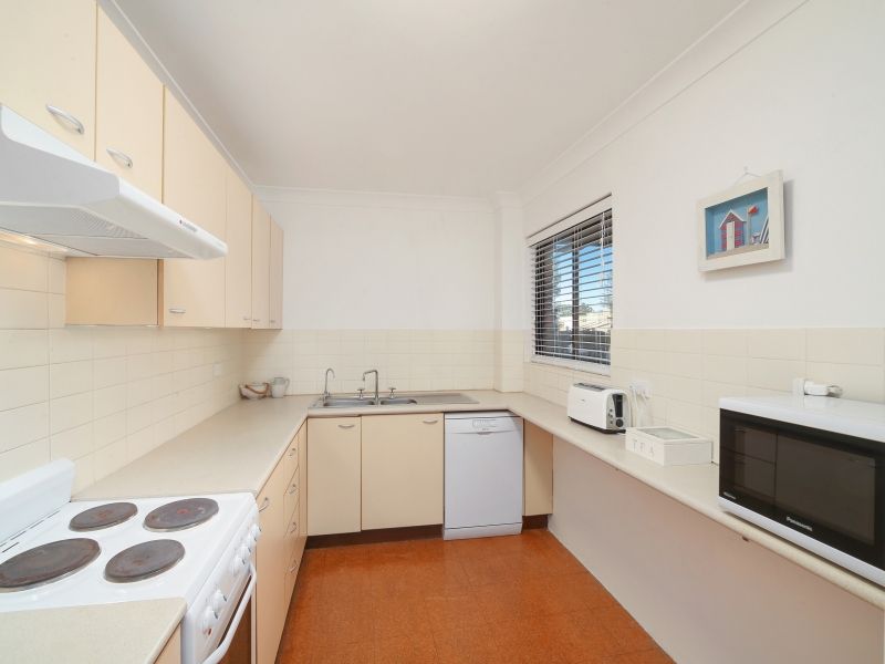 8/13 Campbell Crescent, Terrigal NSW 2260, Image 2
