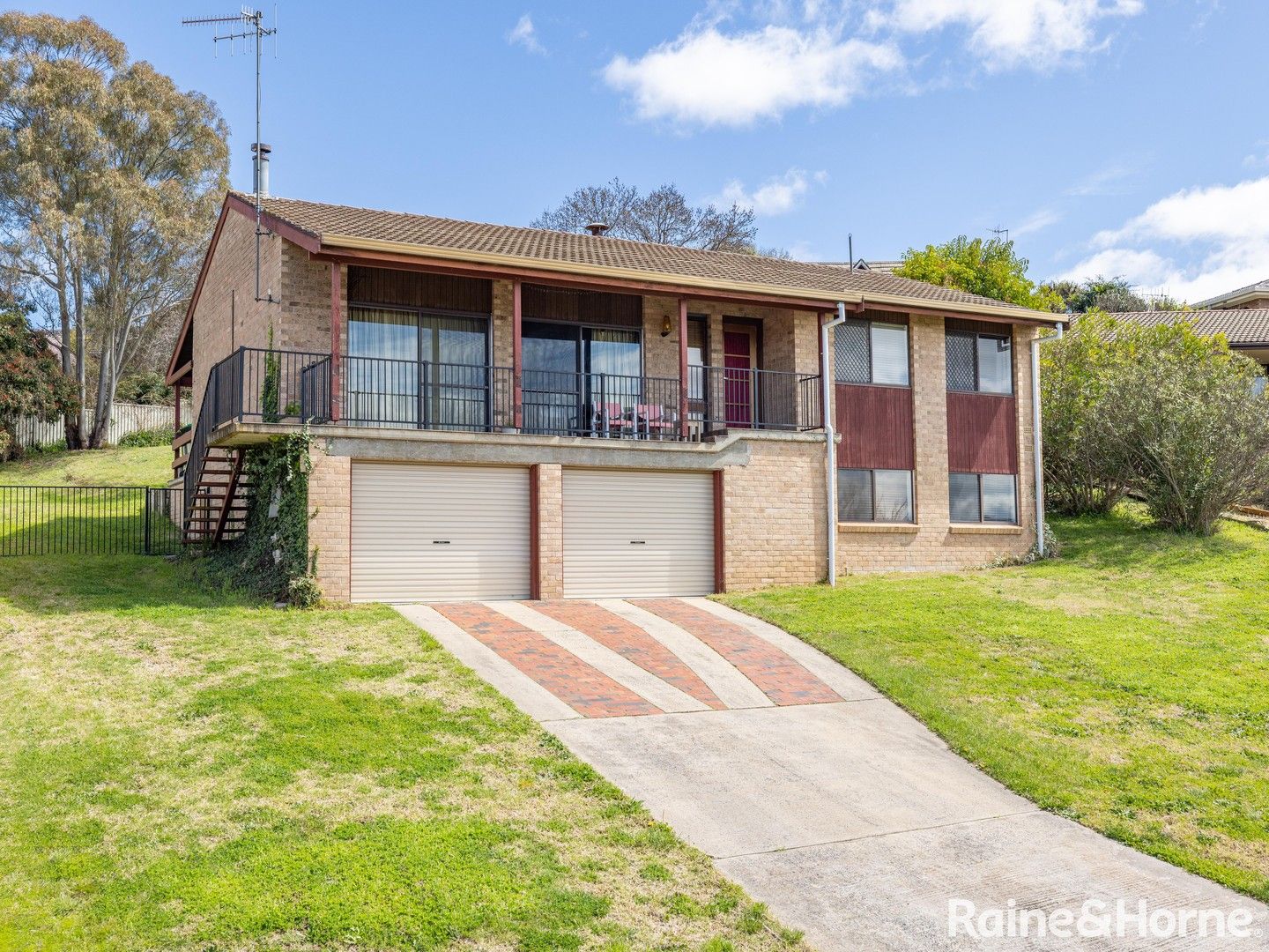 4 bedrooms House in 6 De Lisle Place WINDRADYNE NSW, 2795