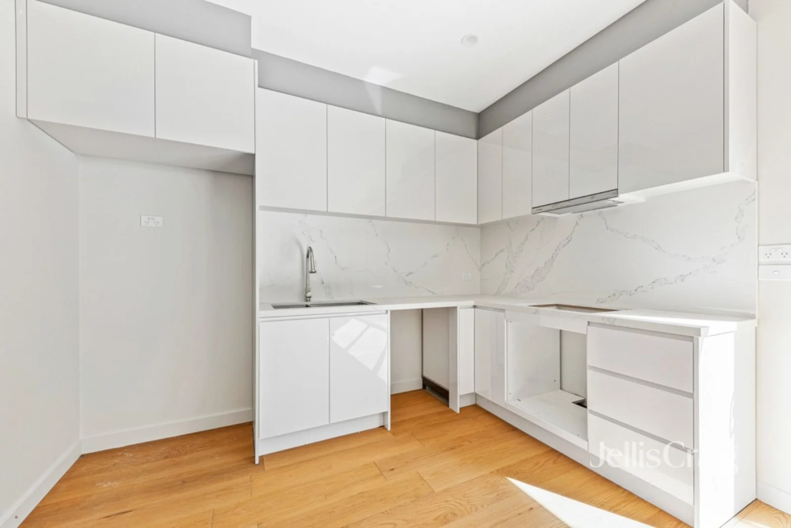 Additional image 3 of 3/498-500 Waterdale Road, Heidelberg West VIC 3081