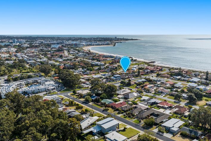 6 Asteria Court, Silver Sands WA 6210, Image 1