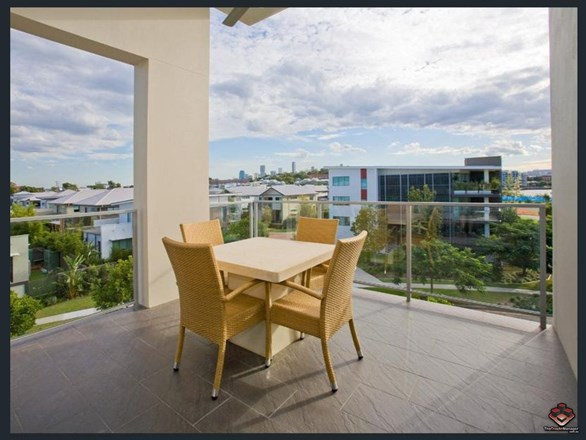 31/18 Riverbend Place, Bulimba QLD 4171