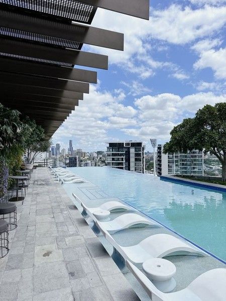 2 bedrooms Apartment / Unit / Flat in 1203/62 Logan Road WOOLLOONGABBA QLD, 4102