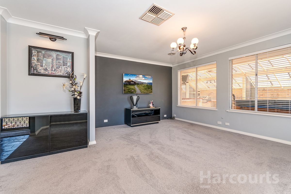 37 Castle Rock Turn, Joondalup WA 6027, Image 2