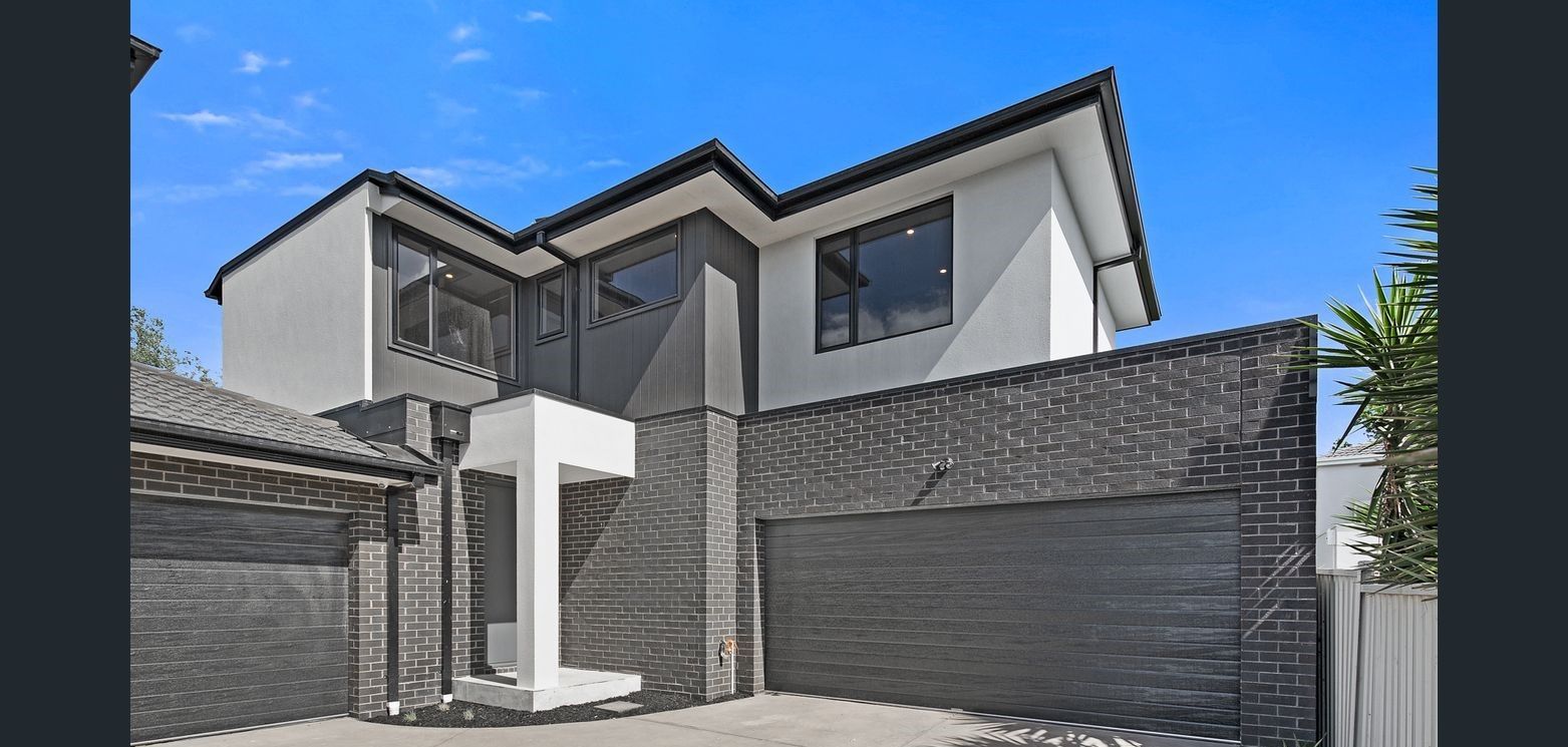 4 bedrooms House in 2/6 Elaroo St CHADSTONE VIC, 3148