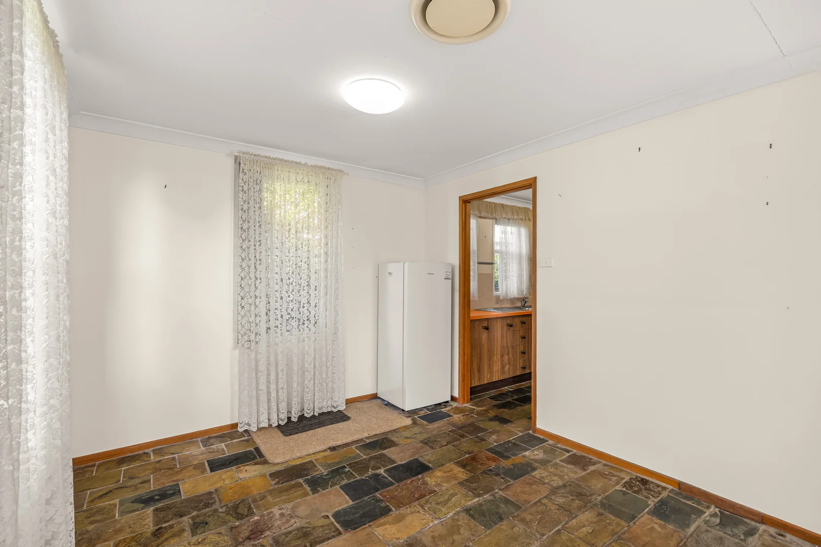 Additional image 10 of 36 Park Parade, Booragul NSW 2284
