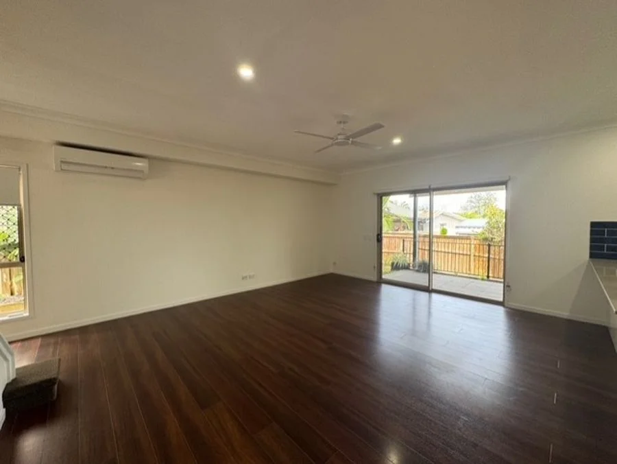 Additional image 7 of 2/18 Fourth Avenue, Labrador QLD 4215