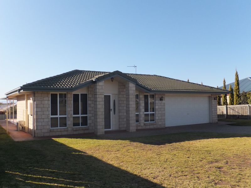 4 bedrooms House in 9 Davis Place WARWICK QLD, 4370