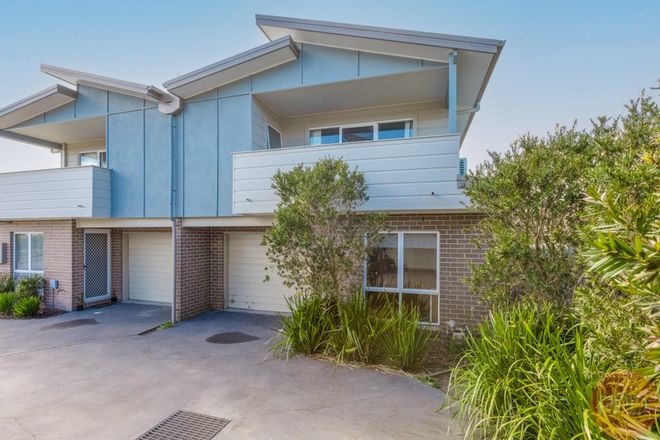 Picture of 2/51 Warbler Avenue, ABERGLASSLYN NSW 2320