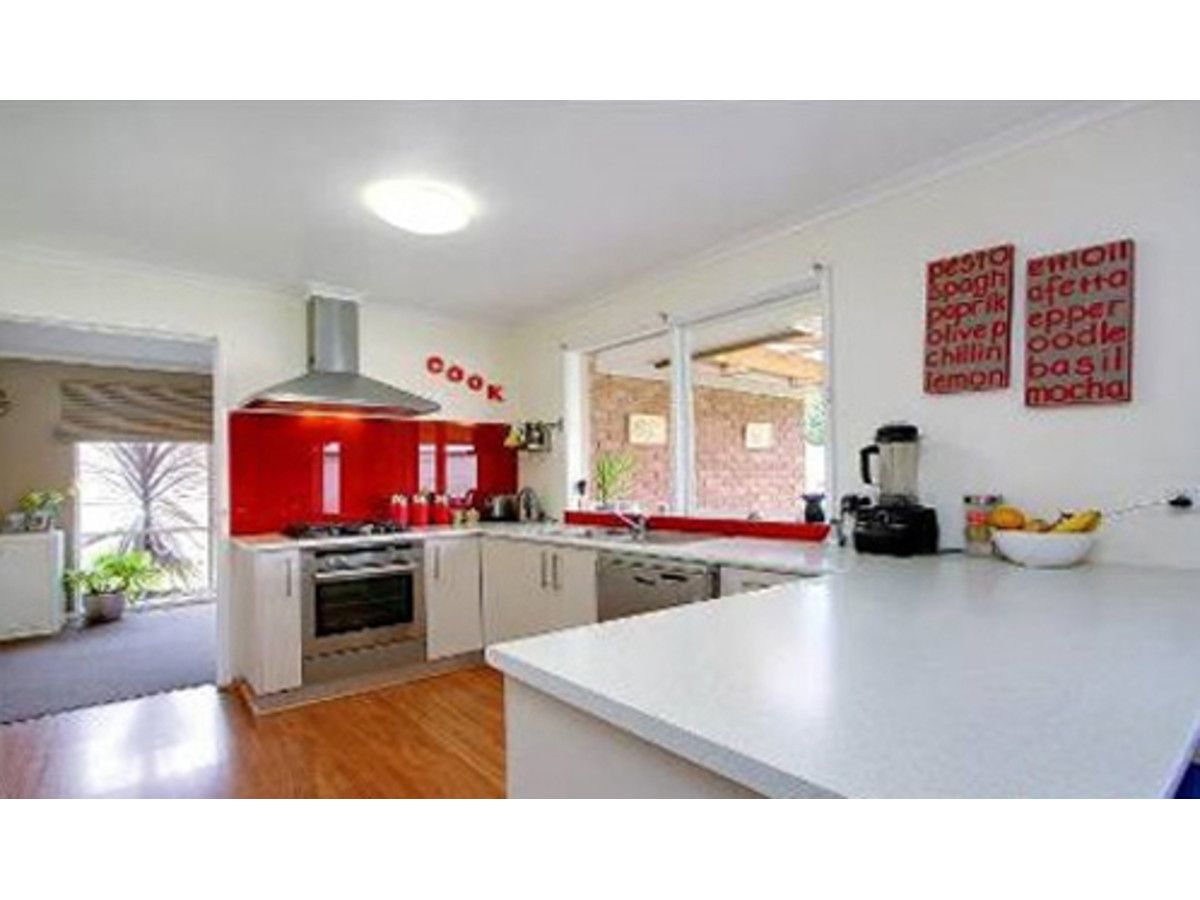 8 Parkside Crescent, Mornington VIC 3931, Image 1