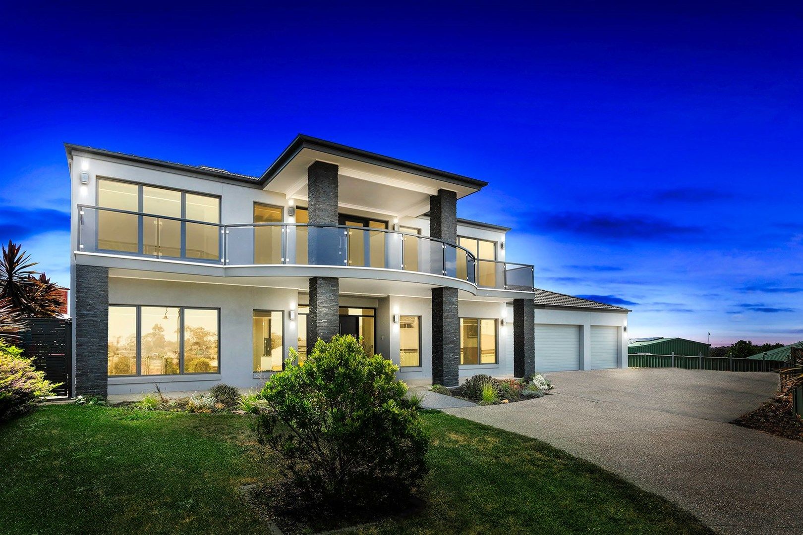 11 Akins Rise, Golden Square VIC 3555, Image 0