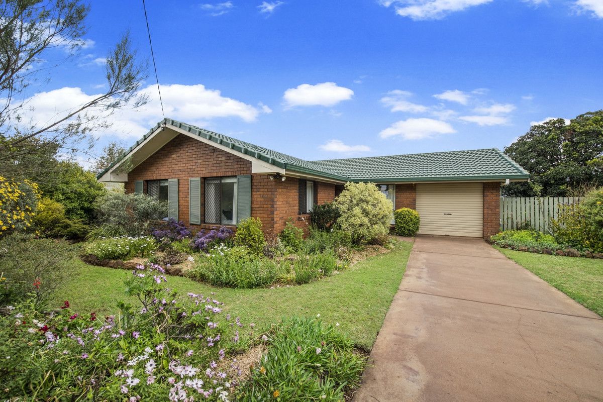 10 Lupin Court, Centenary Heights QLD 4350, Image 0