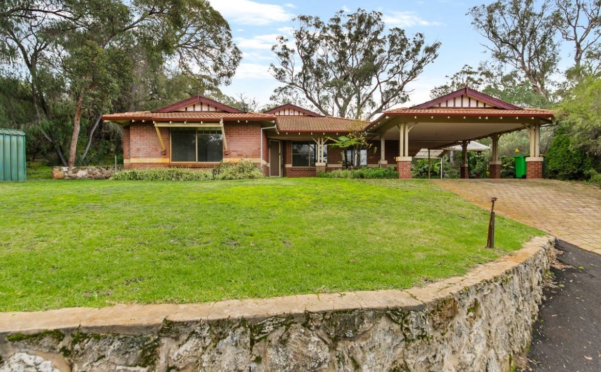 4 bedrooms House in 11 Little Place LESCHENAULT WA, 6233