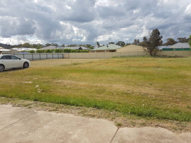 28 Pinkstone Avenue, Cootamundra NSW 2590, Image 0