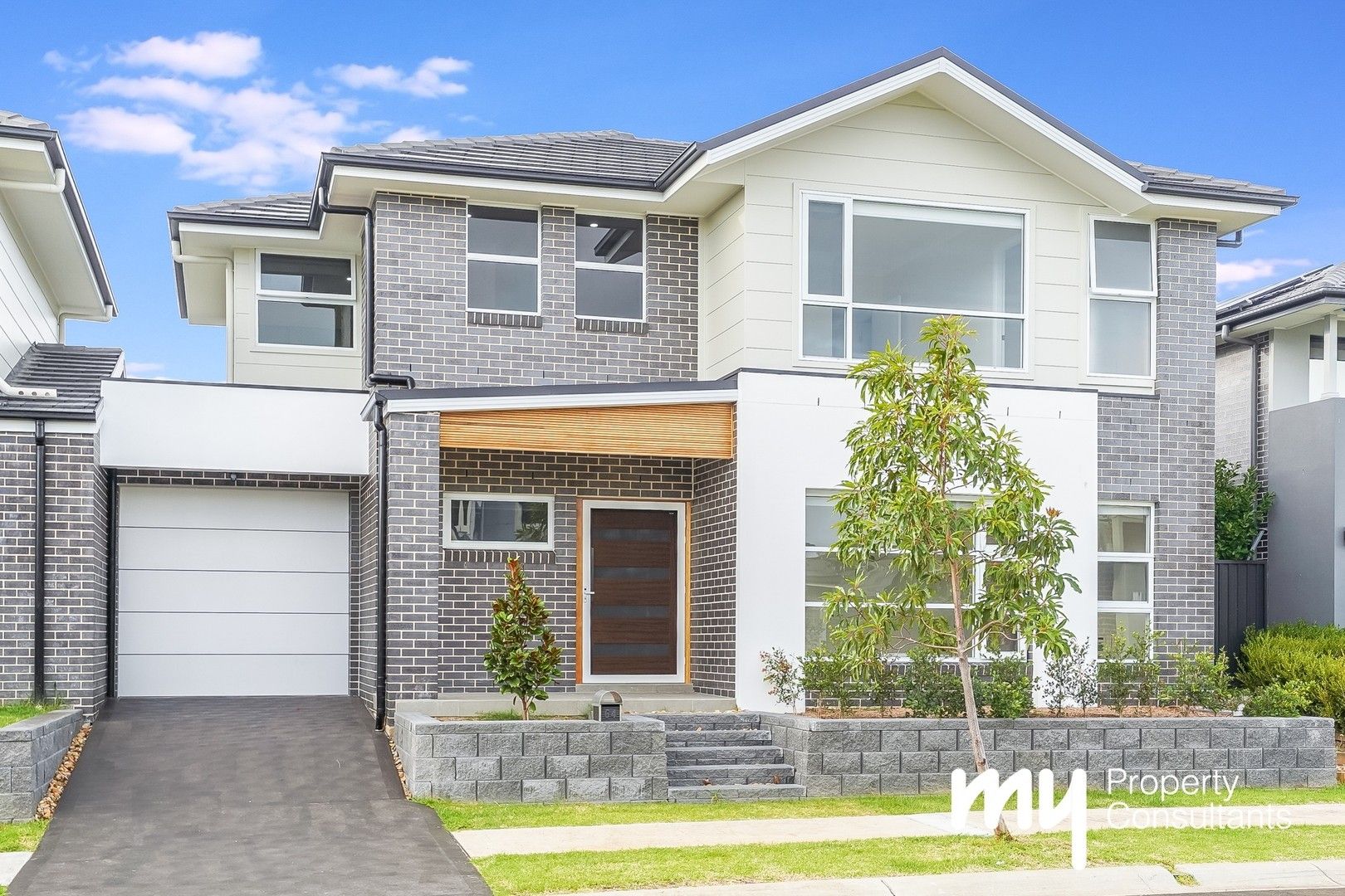 4 bedrooms Semi-Detached in 64 Coral Flame Circuit GREGORY HILLS NSW, 2557