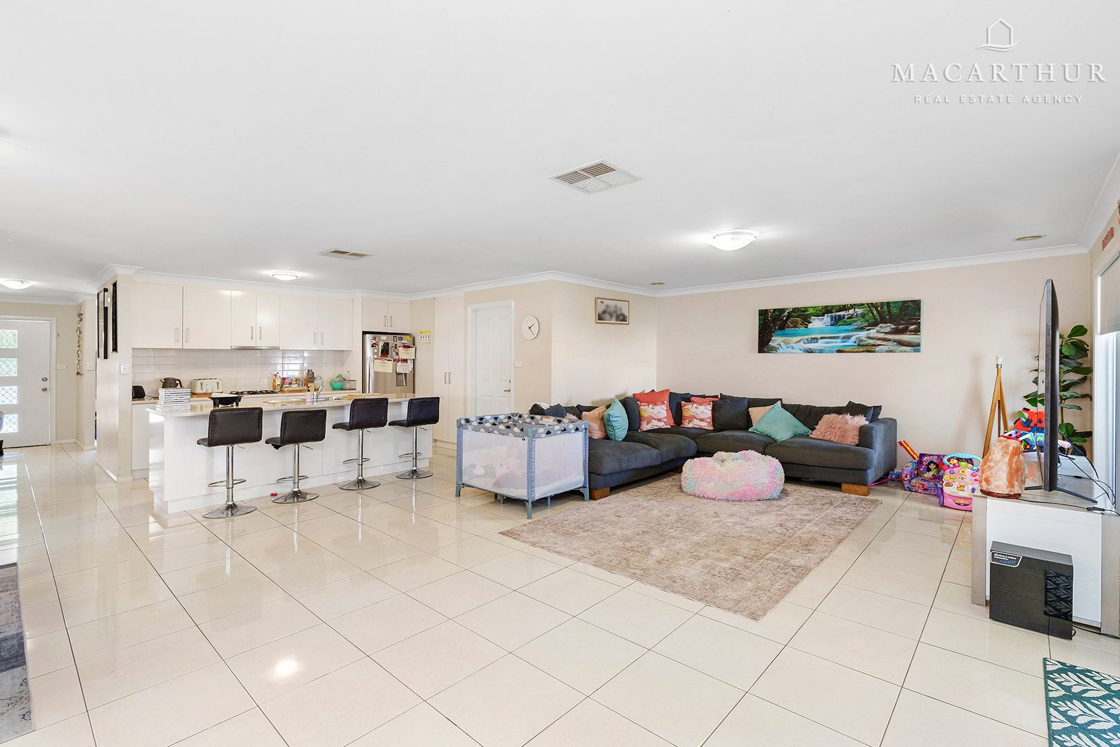 72 Mima Street, Glenfield Park NSW 2650, Image 2