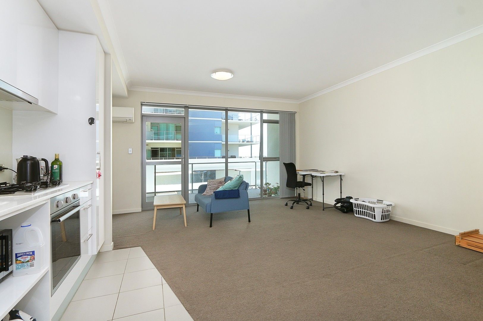 204/25 Malata Crescent, Success WA 6164, Image 0