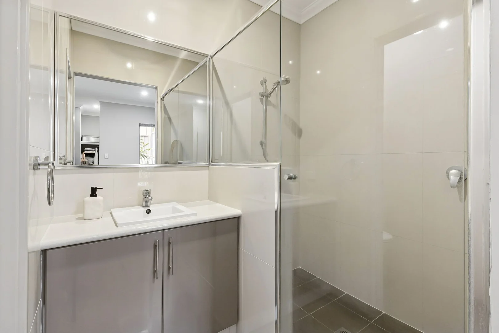 Additional image 14 of 2/8 Hove Court, Nollamara WA 6061