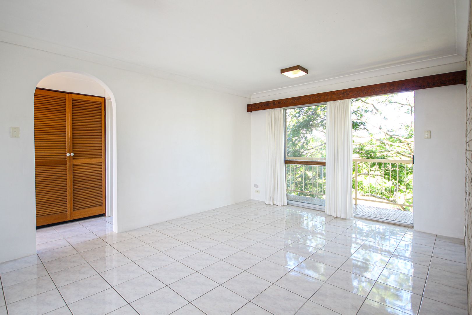 2 bedrooms Apartment / Unit / Flat in 4/25 Gowrie St HOLLAND PARK QLD, 4121