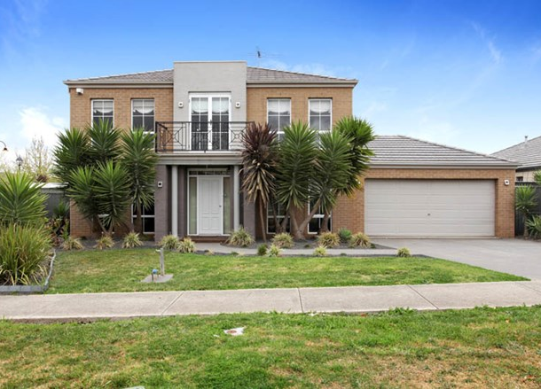 6 Hele Close, Caroline Springs VIC 3023