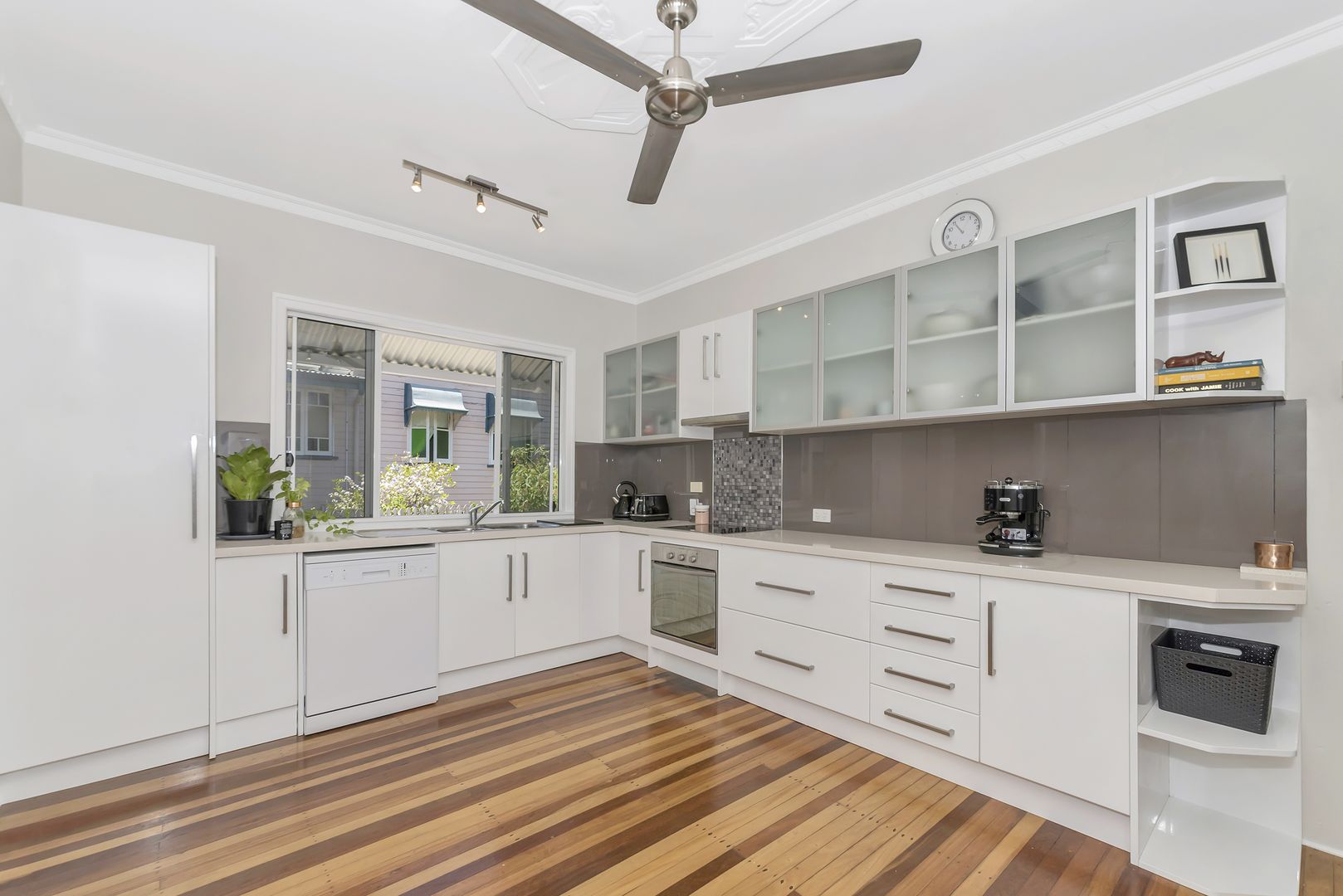50 Bayswater Road, Hyde Park QLD 4812, Image 2