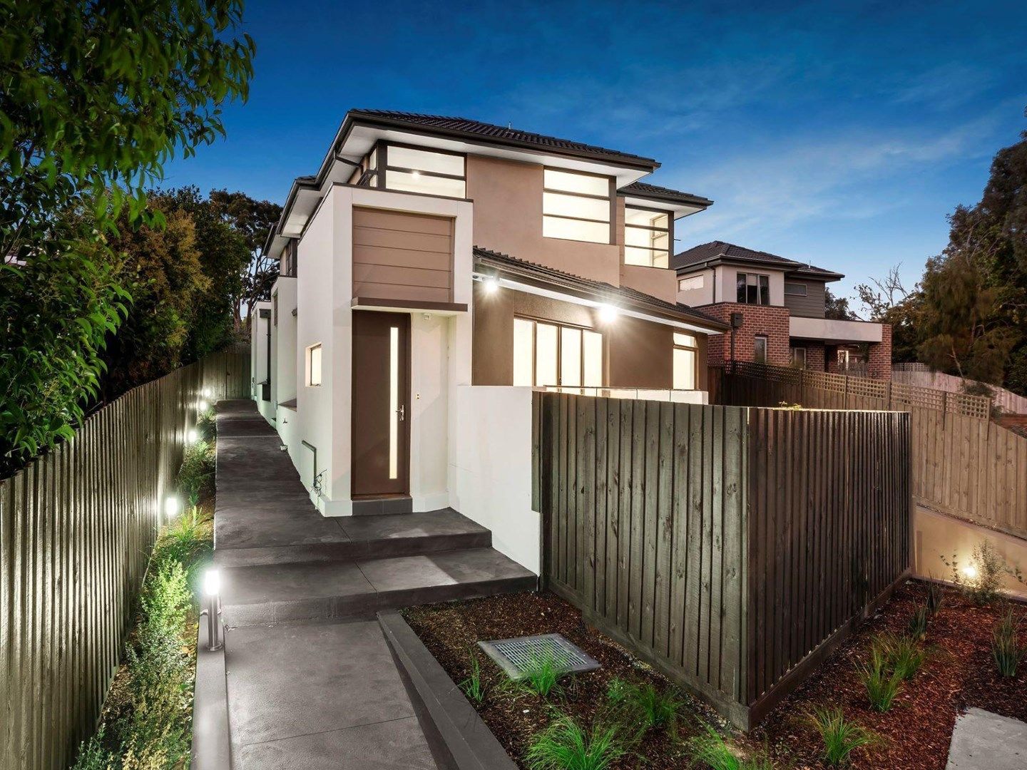 3 bedrooms Townhouse in 2/13 Whitehorse Road BLACKBURN VIC, 3130