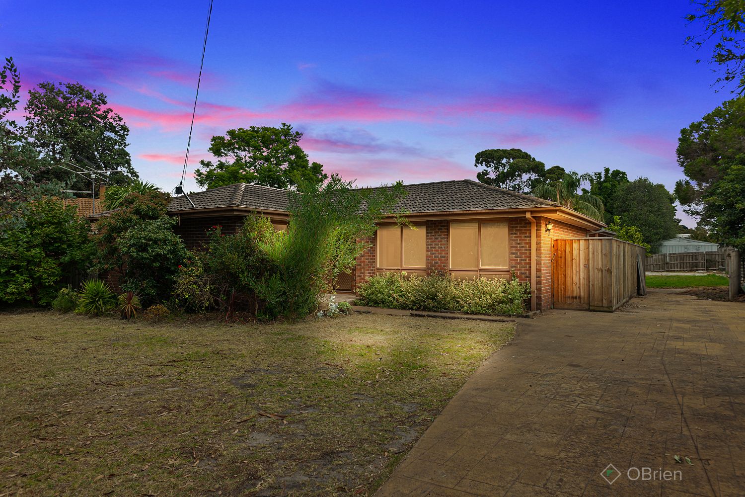3 bedrooms House in 17 Queens Road PEARCEDALE VIC, 3912