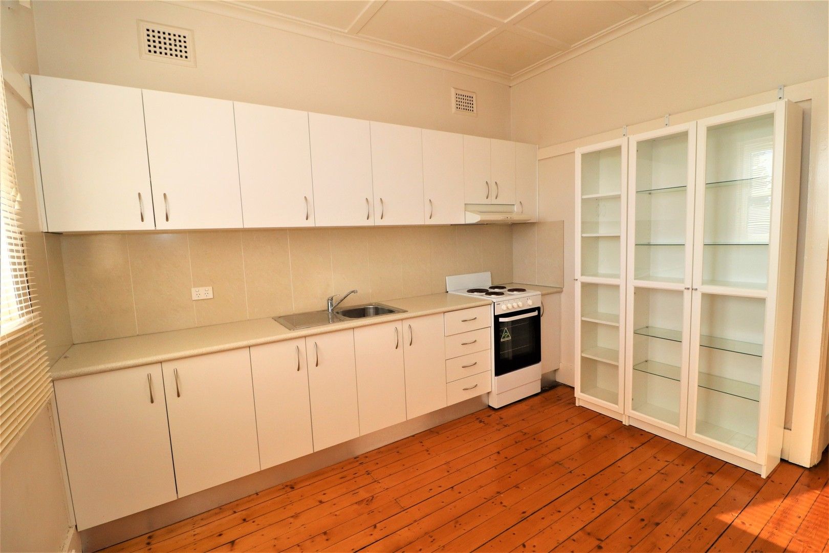 1 bedrooms Apartment / Unit / Flat in 3/478 Railway Parade ALLAWAH NSW, 2218