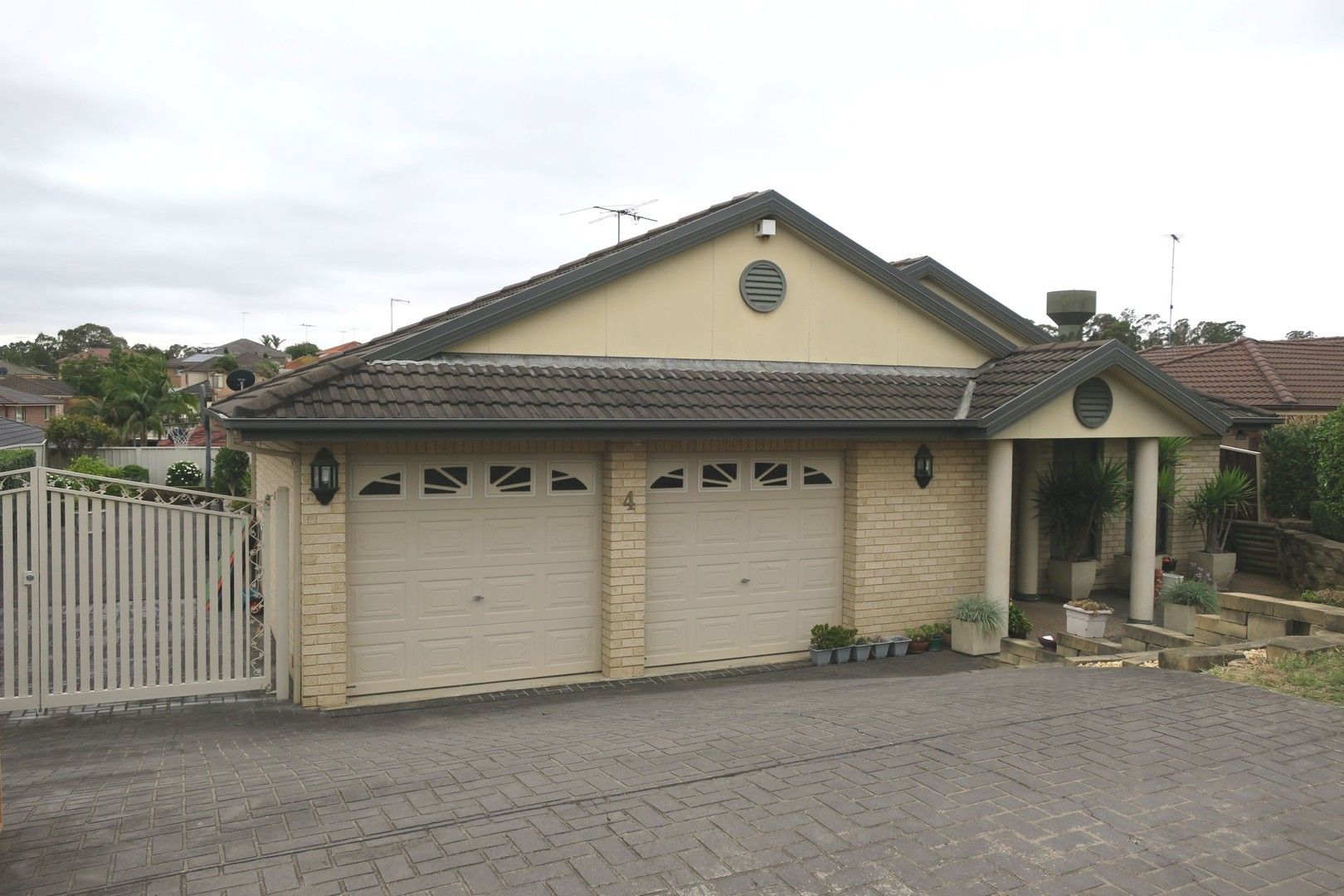 4 bedrooms House in 4 Sorrento Place ERSKINE PARK NSW, 2759