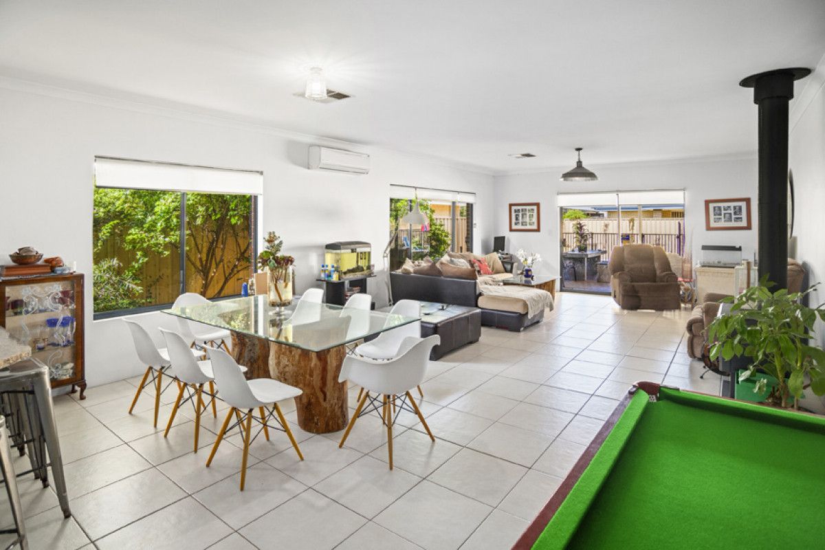 8 Albatross Court, Broadwater WA 6280, Image 2