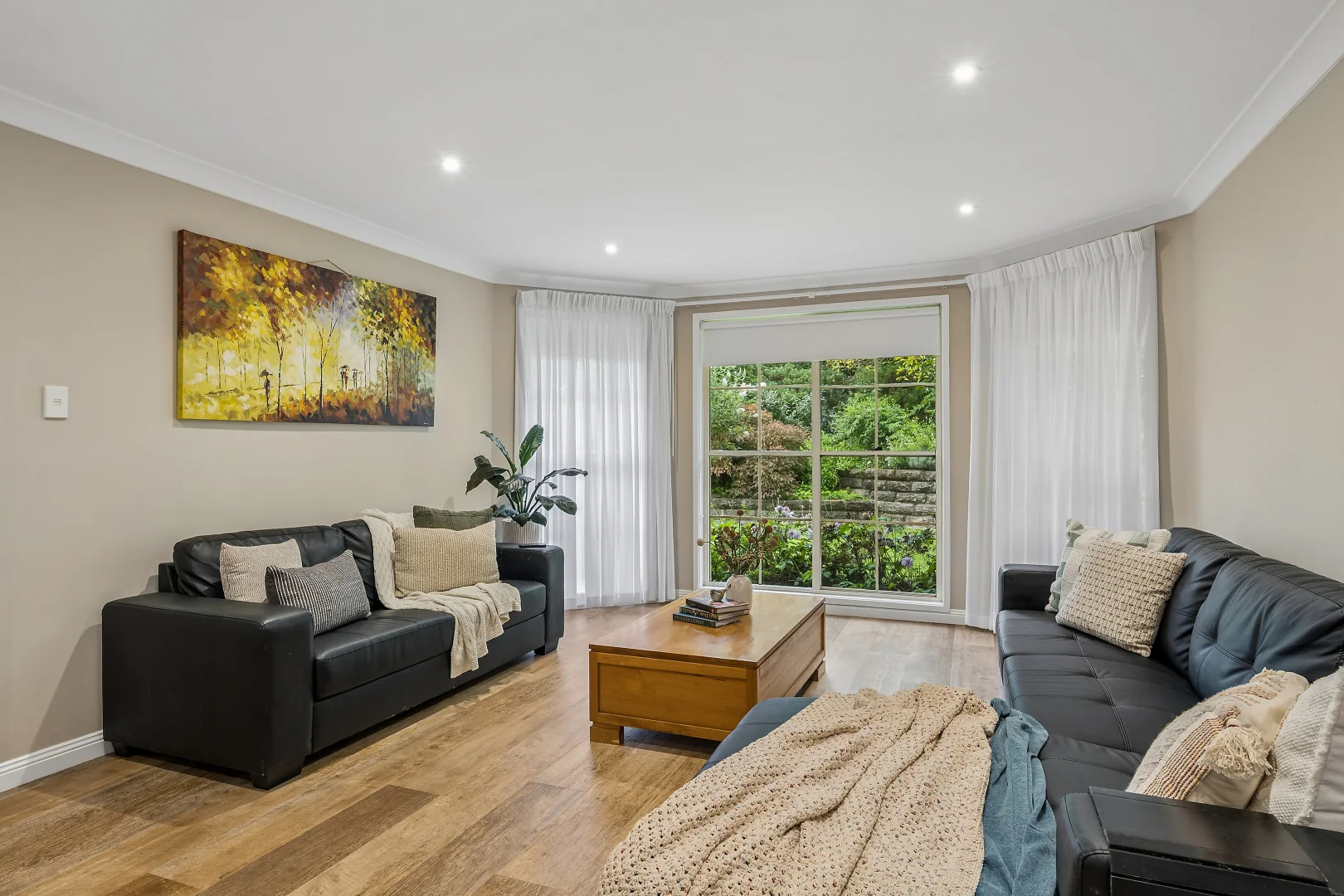 Additional image 2 of 81 Sinclair Crescent, Wentworth Falls NSW 2782