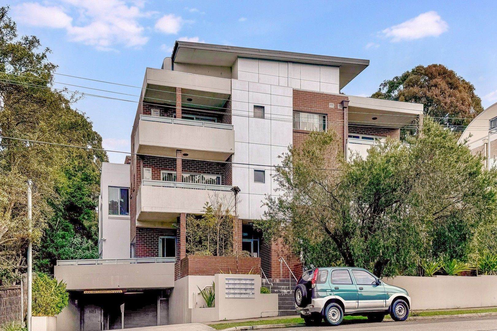 Apartment / Unit / Flat in 2/152-156 Hampden Rd, ARTARMON NSW, 2064
