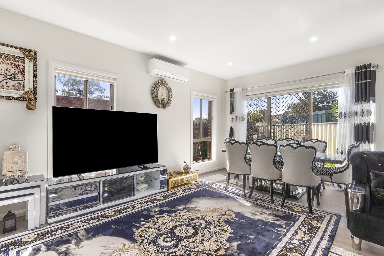 2/1 Giles Court, Mill Park VIC 3082, Image 2