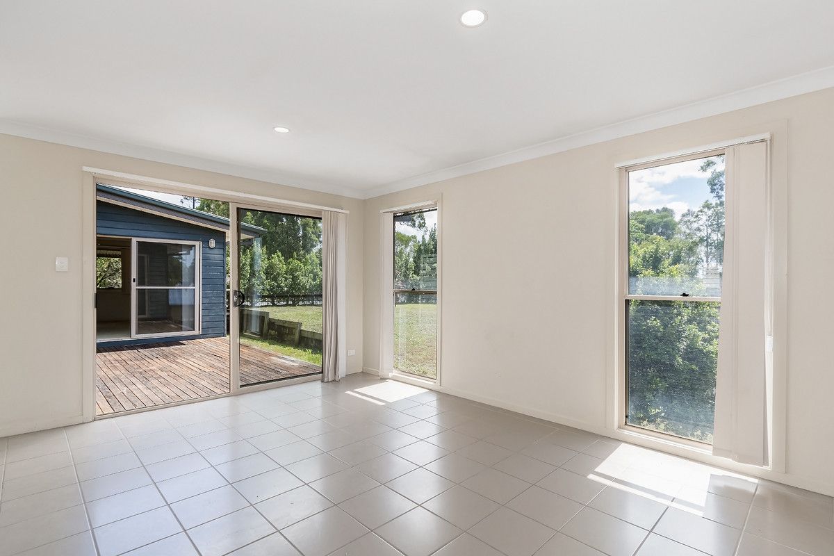 32 Silver Gull Street, Coomera QLD 4209, Image 2