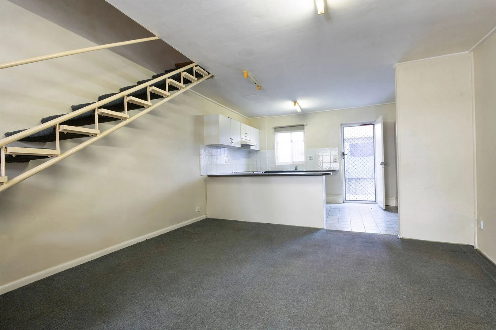 Additional image 5 of 4/81 Frank Street, Labrador QLD 4215