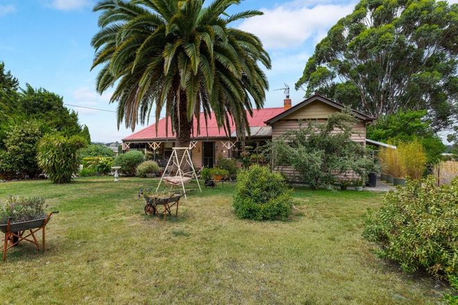 Picture of 53 Railway Road, ELPHINSTONE VIC 3448