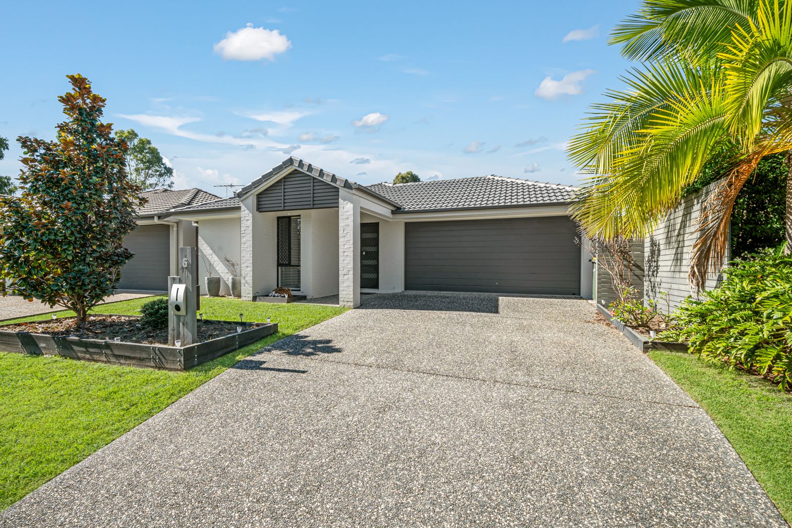 4 bedrooms House in 6 Sunjoy Place NORTH LAKES QLD, 4509