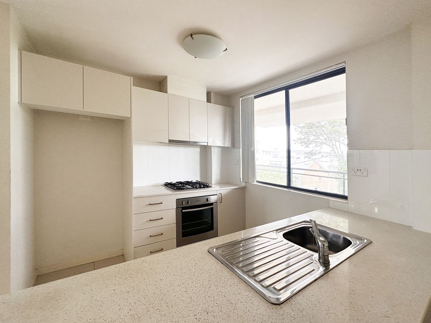 10/5 Virginia Street, Rosehill NSW 2142 Apartment For Rent 550