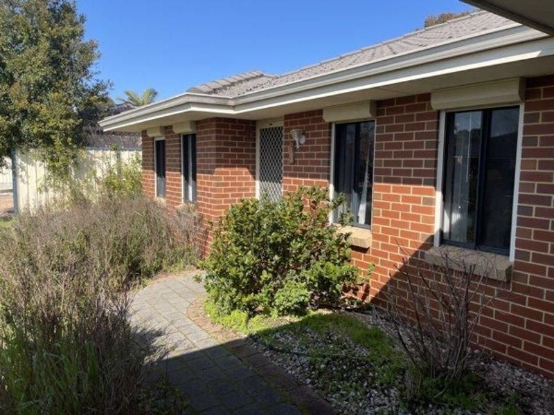 19 Whiteman Crescent, Bertram WA 6167 House For Rent 475 523