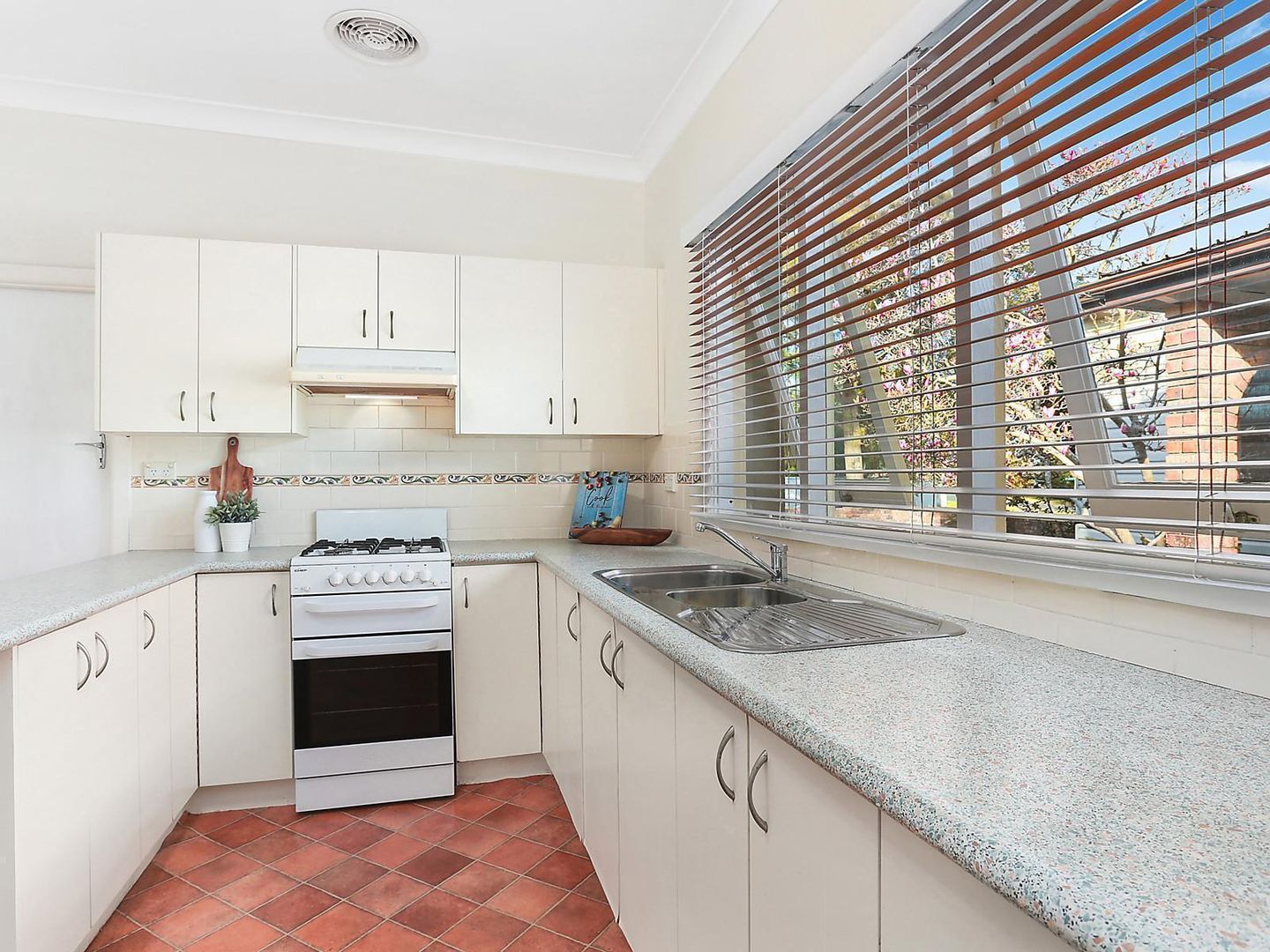 14 Plateau Road, Collaroy Plateau NSW 2097, Image 2