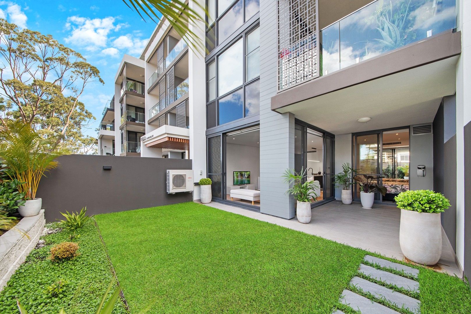 1 bedrooms Apartment / Unit / Flat in 213/15 Willandra Street LANE COVE NSW, 2066
