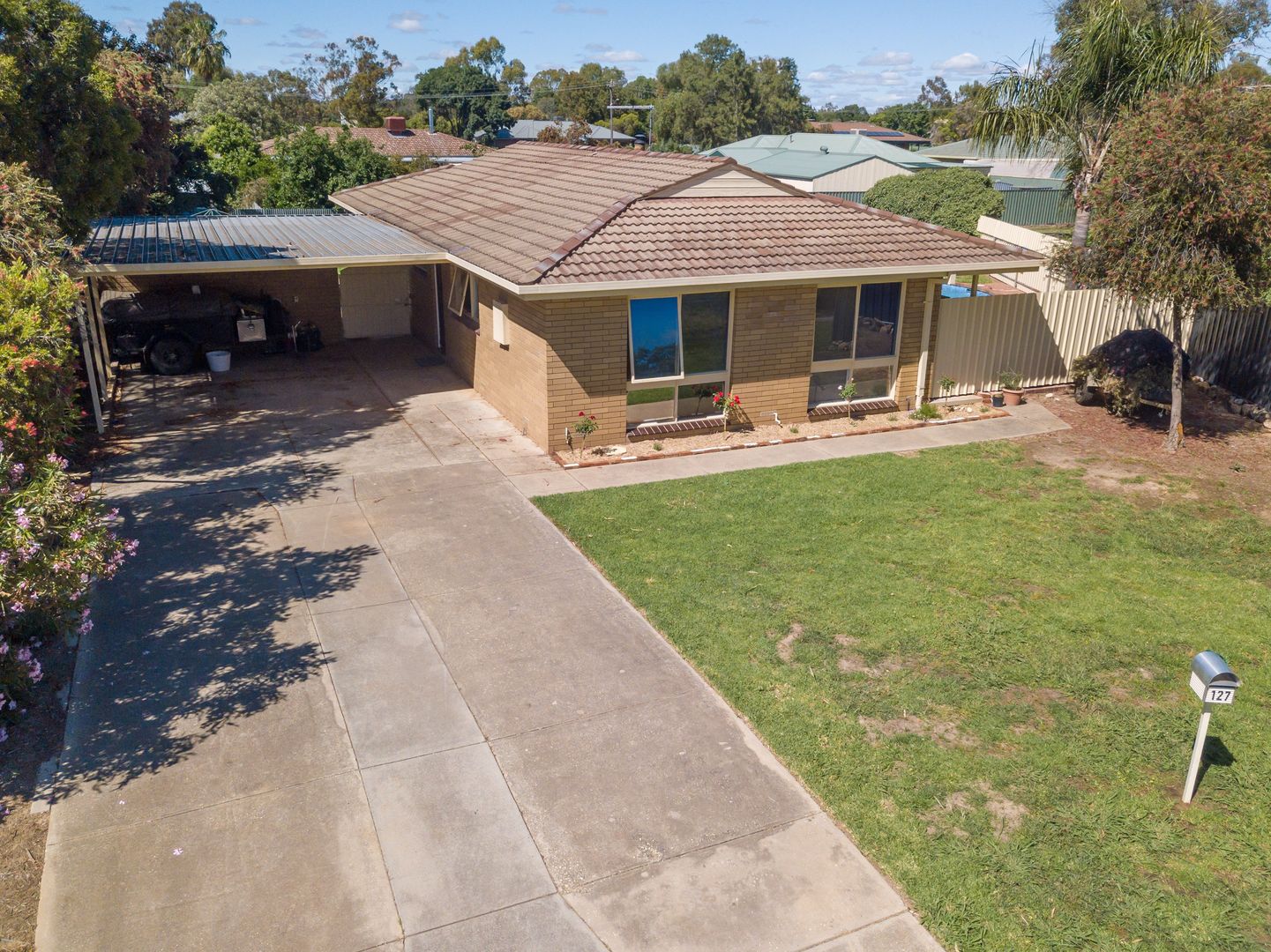 127 Easterby Court, Howlong NSW 2643, Image 1