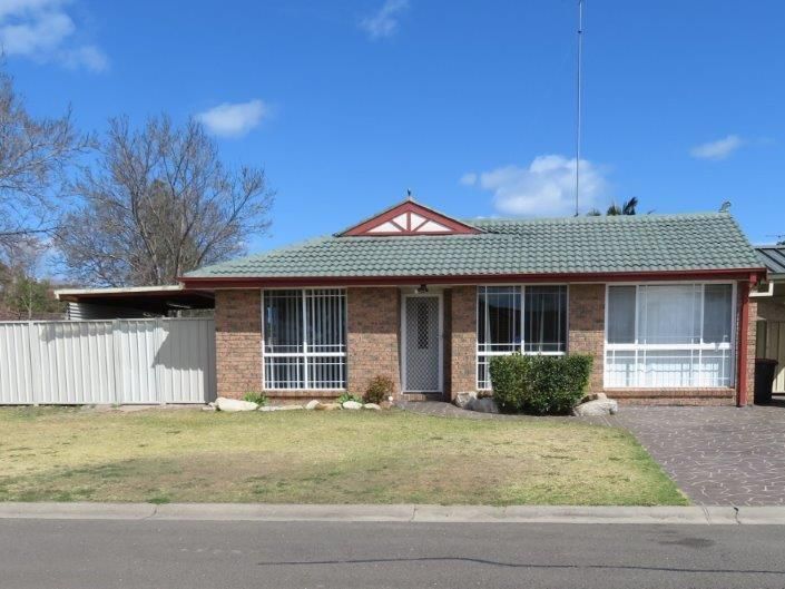 4 bedrooms House in 1 Hercules Close CRANEBROOK NSW, 2749